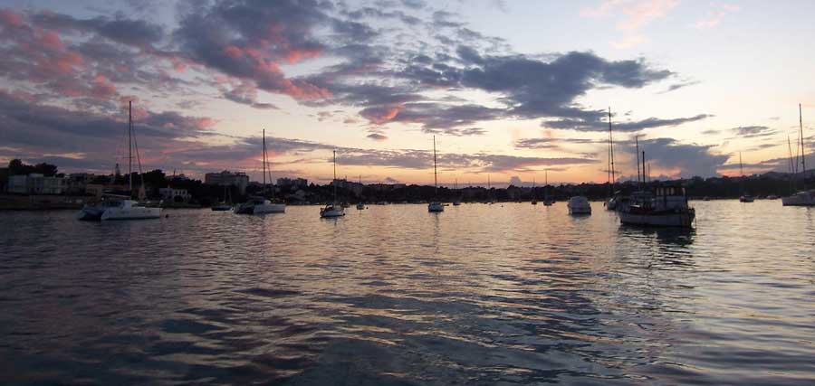 Nearby towns Porto Cristo